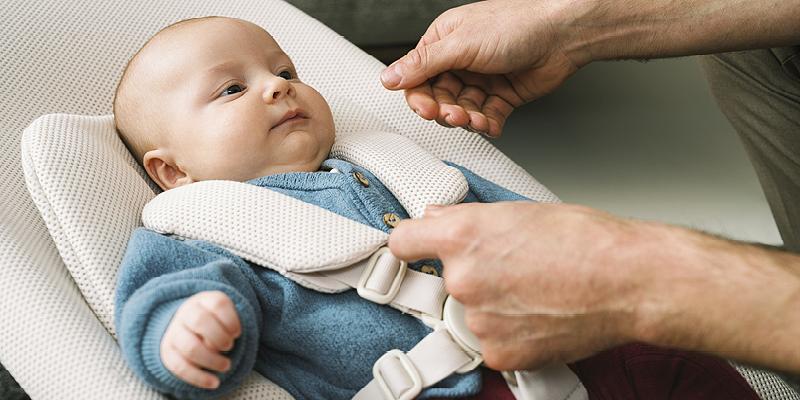 Stokke Yoga baby bouncer has a comfortable inlay for infants