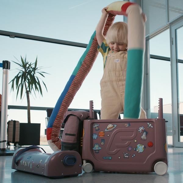 キッズ用ライドオンスーツケース | ストッケのジェットキッズ