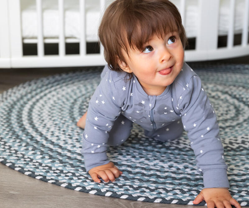 Being calm is key when you baby realizes that can easily get out of bed. By doing this you stimulate good sleeping habits and less changes to awake more frequently. 
