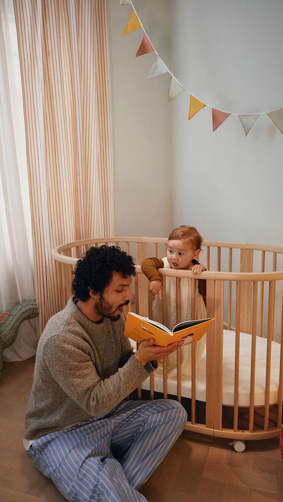 Stokke® Sleepi™ | the adaptable oval crib that grows with your
