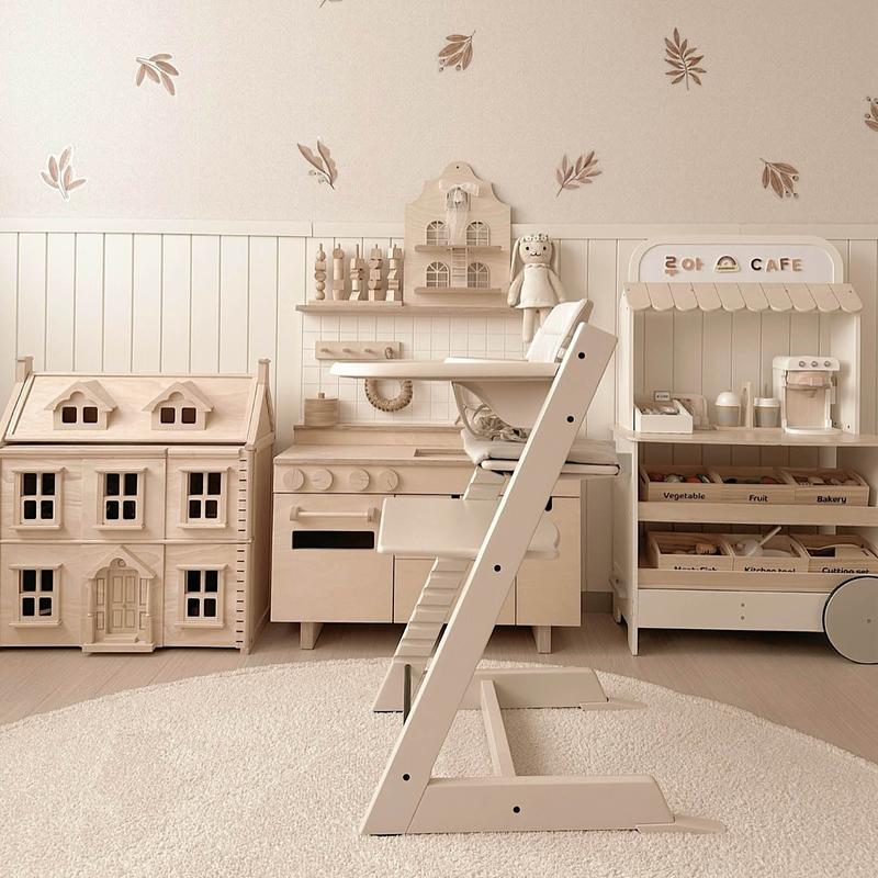 決まりました！くるみ色のトリップトラップ 子供用ハイチェア、ベビーカー & ナーサリー | Stokke® オンラインショップ