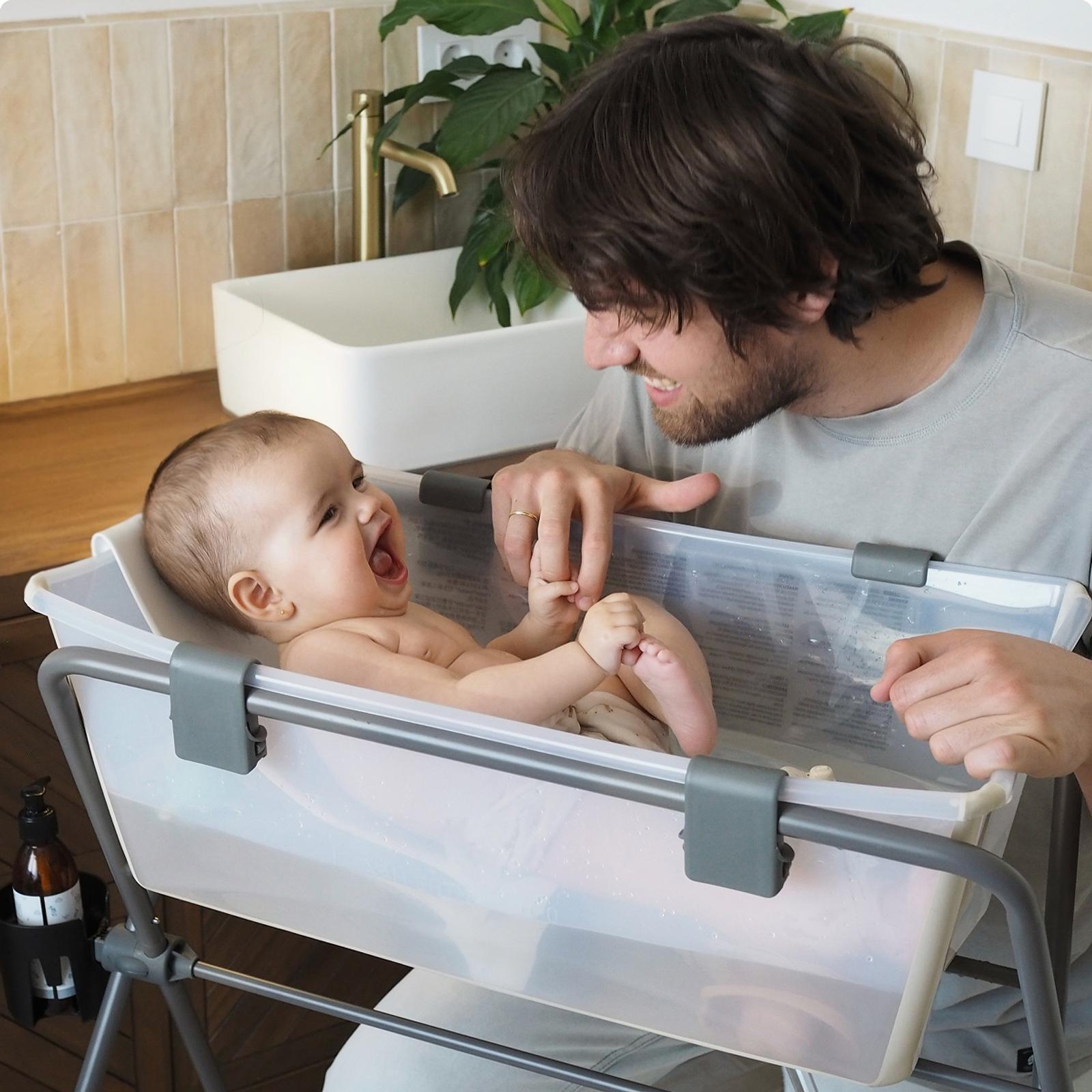 折りたたみ式バスタブ&スタンド | バストイ - ストッケ | Stokke