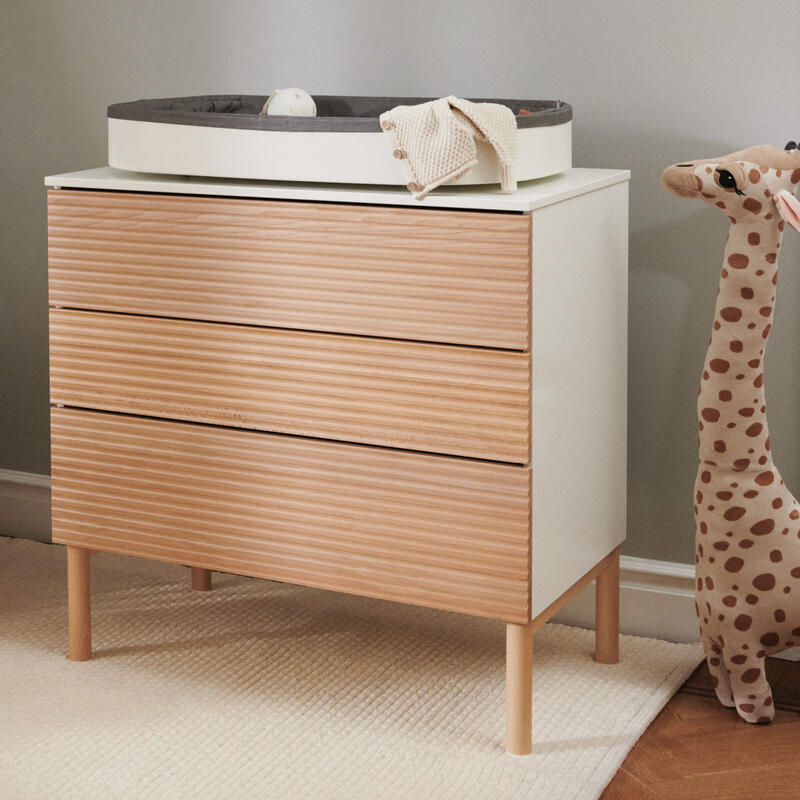 Changing Table and Dresser with Pad Stokke® Sleepi™ Bundle