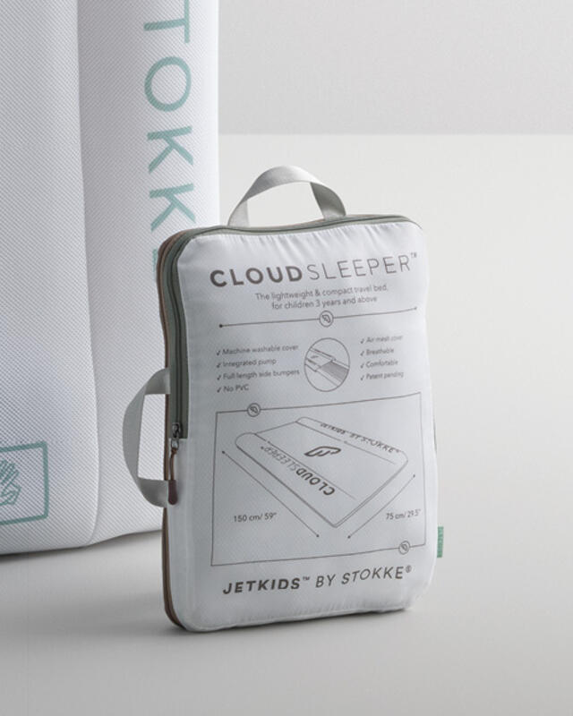 CloudSleeper´s design compact packing cube makes easy to fold, carry, and store anywhere you go.