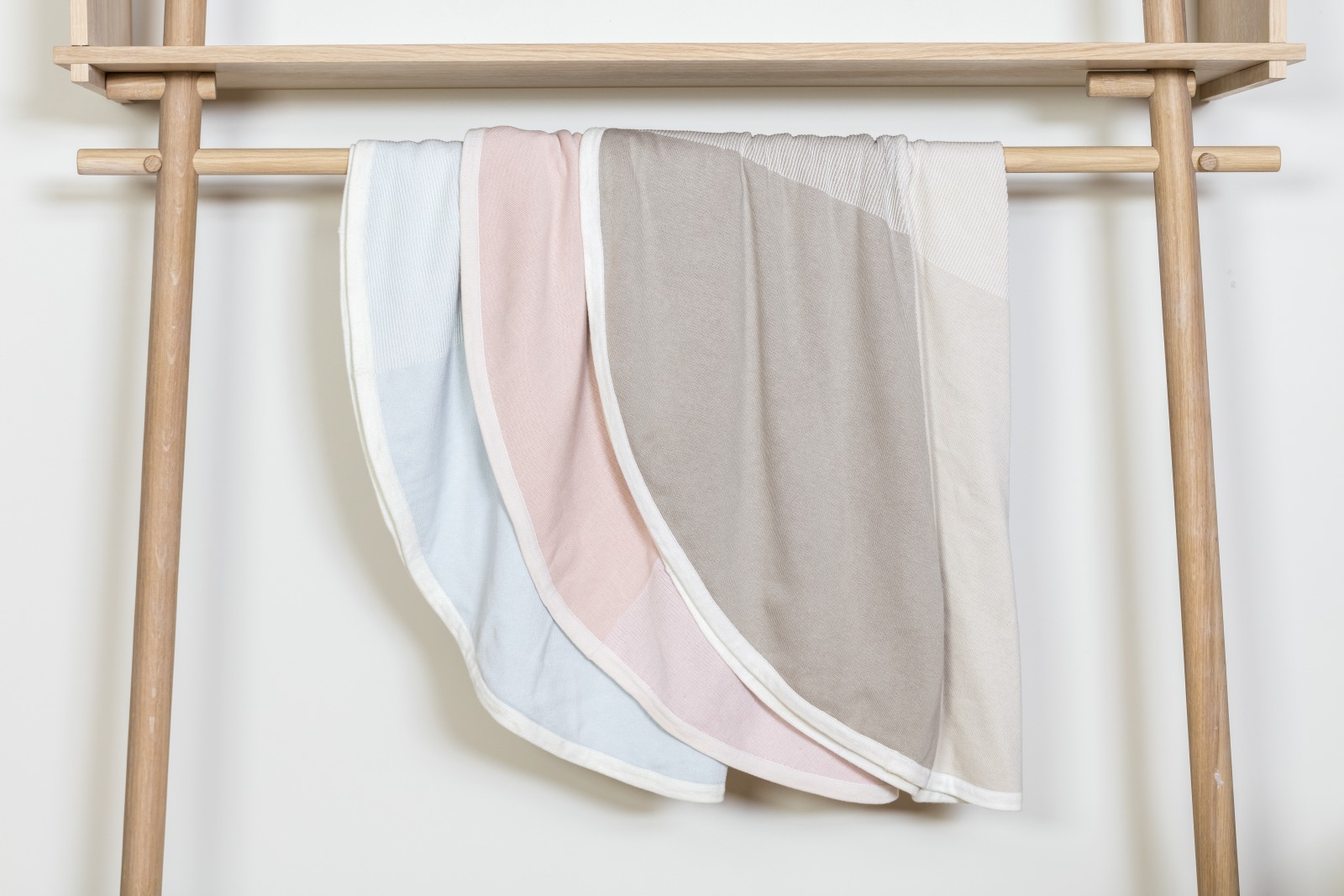 stokke knitted blanket