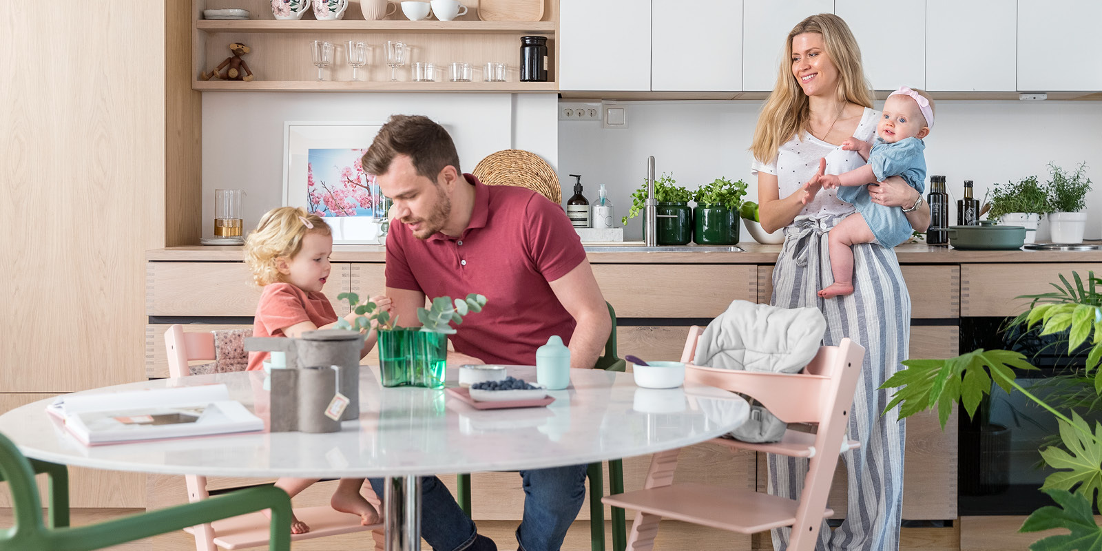 Tripp Trapp&reg; Chair Serene Pink, Serene Pink, emotional1